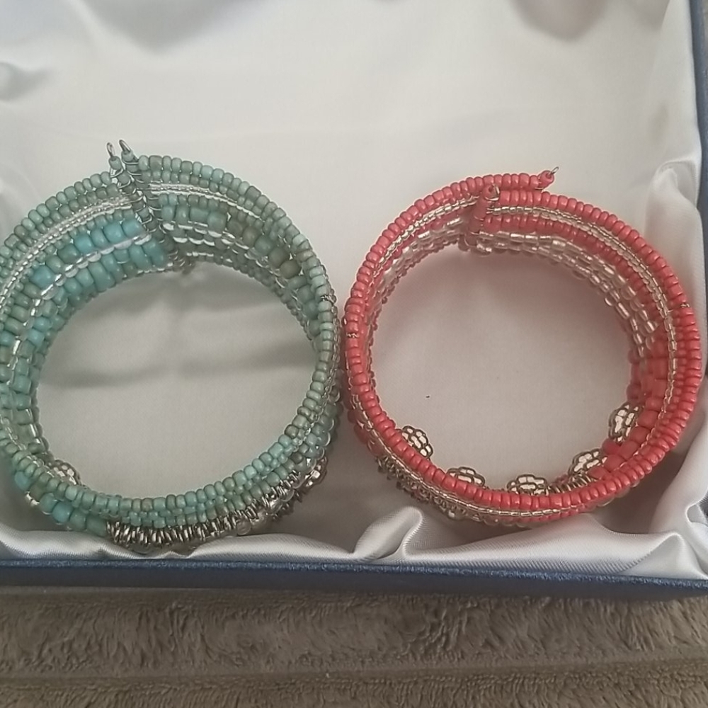 Bracelets- Handcrafted - Picture 3 of 3